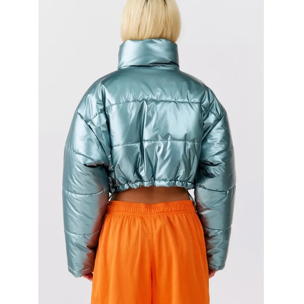 Urban Outfitters UO Taryn Metallic Icy Blue Cropped Puffer Jacket - Picture 3 of 14